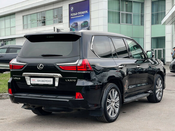 2017 Lexus LX 570 III Рестайлинг 2, чёрный, 6890000 рублей - вид 4