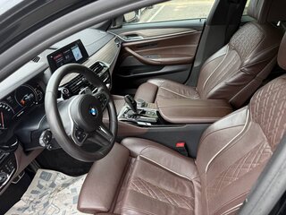 2018 BMW 5 серии 530d xDrive VII (G30/G31/G38), чёрный, 3340000 рублей, вид 2