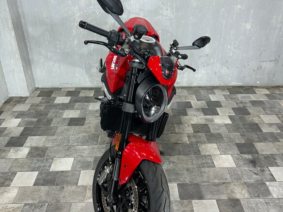 2023 Ducati Monster 937, красный, 989000 рублей - вид 9