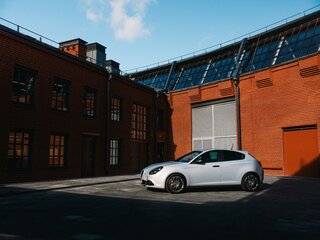 2020 Alfa Romeo Giulietta III Рестайлинг, серый, 2499999 рублей, вид 2
