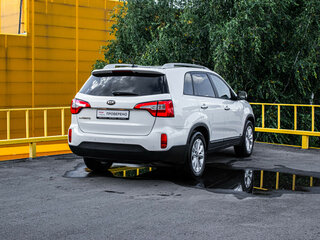 2019 Kia Sorento II Рестайлинг, белый, 1779000 рублей, вид 5