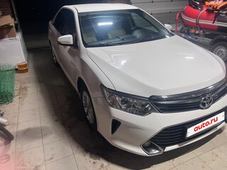 2016 Toyota Camry VII (XV50) Рестайлинг, белый, 2550000 рублей, вид 2