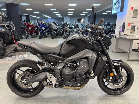 2023 Yamaha MT-09 (FZ-09), чёрный, 1170000 рублей, вид 1