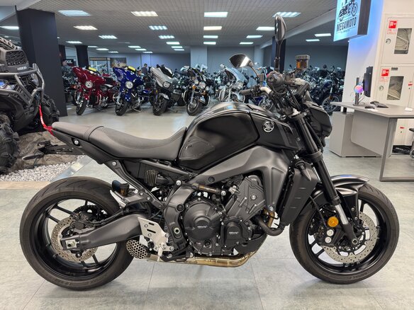 2023 Yamaha MT-09 (FZ-09), чёрный, 1170000 рублей