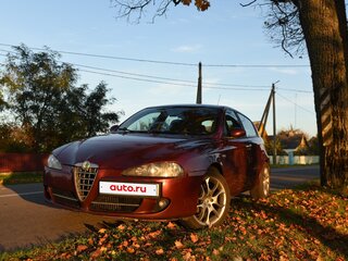 2006 Alfa Romeo 147 I Рестайлинг, пурпурный, 500000 рублей, вид 4