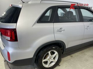 2013 Kia Sorento II Рестайлинг, серебристый, 1505000 рублей, вид 3