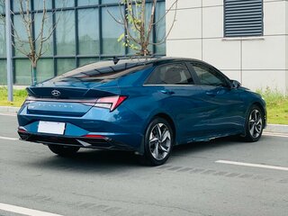 2022 Hyundai Elantra VII (CN7), синий, 1430000 рублей, вид 4