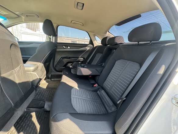2021 Kia K5 III, белый - вид 15