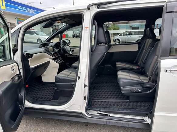 2021 Toyota Noah III (R80) Рестайлинг, белый, 1699000 рублей - вид 20