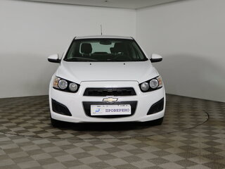 2014 Chevrolet Aveo II, белый, 549990 рублей, вид 2