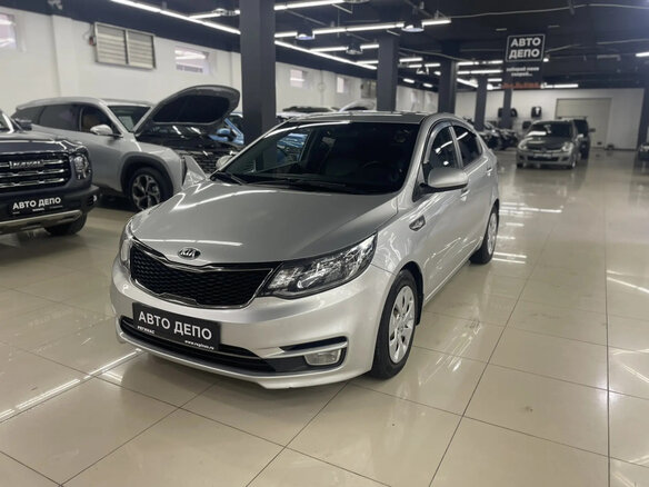 2015 Kia Rio III Рестайлинг, серебристый, 1000000 рублей