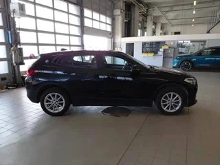 2023 BMW X2 sDrive16d I (F39), чёрный, 2232000 рублей, вид 3