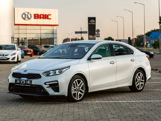 2020 Kia Cerato IV, белый, 1855000 рублей, вид 1