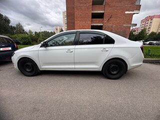 2017 Skoda Rapid I, белый, 700000 рублей, вид 3