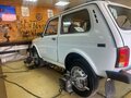 1998 Lada (ВАЗ) 2121 (4x4) I Рестайлинг, белый - вид 3