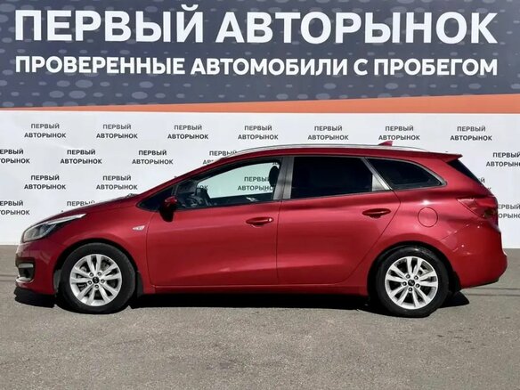 2018 Kia Ceed II Рестайлинг, красный, 1125000 рублей - вид 8