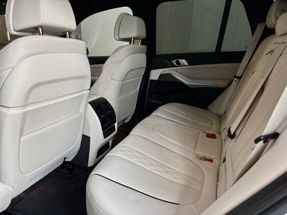 2020 BMW X5 45e IV (G05/G18), чёрный, 6850000 рублей - вид 11