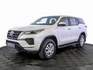 2022 Toyota Fortuner II Рестайлинг, белый, 4750000 рублей, вид 1