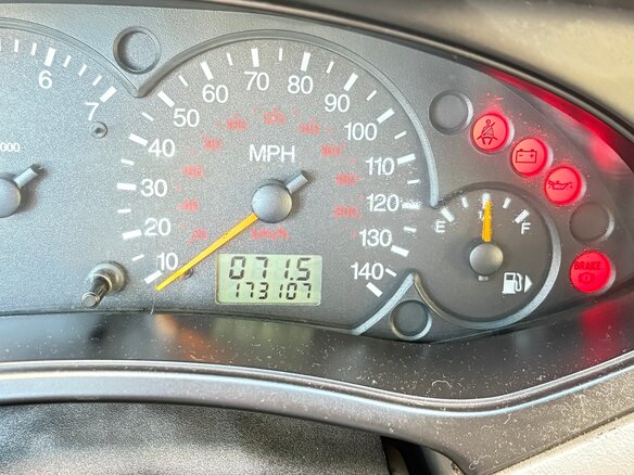 1999 Ford Focus I (North America), серебристый, 210000 рублей - вид 5