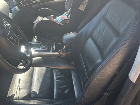 2010 Audi A6 III (C6) Рестайлинг, чёрный, 700000 рублей - вид 1