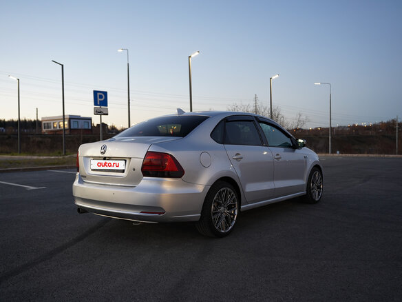 2012 Volkswagen Polo V, серебристый - вид 10