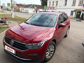 2021 Volkswagen Tiguan II Рестайлинг, красный, 2999999 рублей, вид 1