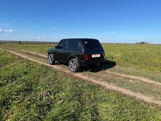 2006 Lada (ВАЗ) 2121 (4x4) I Рестайлинг, чёрный, 470000 рублей, вид 3
