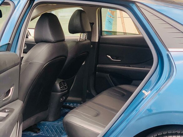2022 Hyundai Elantra VII (CN7), синий, 1430000 рублей - вид 8