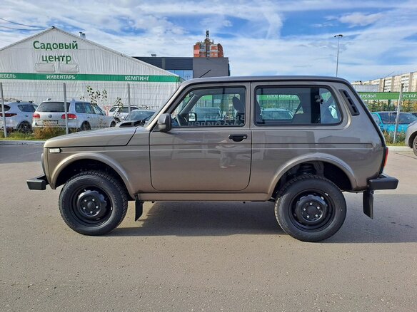 2026 Lada (ВАЗ) Niva Legend I Рестайлинг, коричневый, 1237900 рублей - вид 2