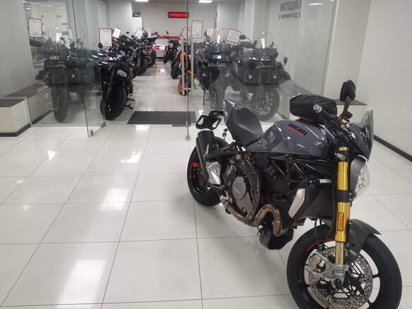 2018 Ducati Monster 1200, серый, 1250000 рублей - вид 3