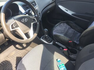 2013 Hyundai Solaris I, чёрный, 790000 рублей, вид 3