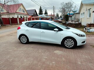 2012 Kia Ceed II, белый, 850000 рублей, вид 4