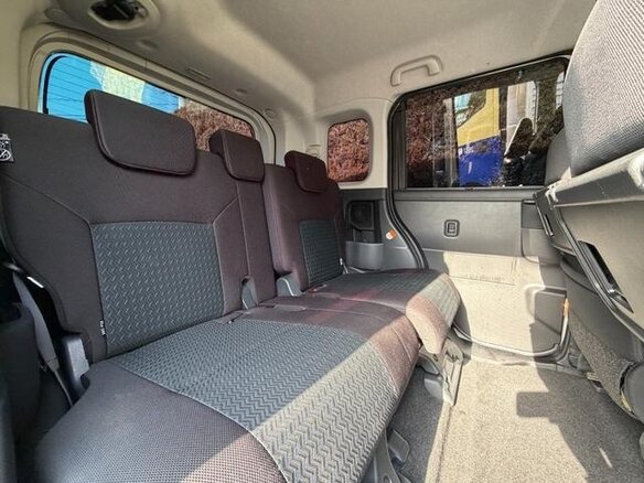 2023 Toyota Roomy I Рестайлинг, белый, 932000 рублей - вид 16
