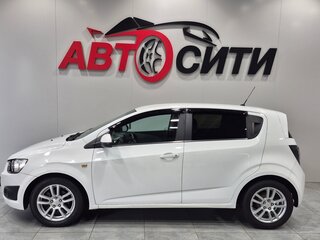 2015 Chevrolet Aveo II, белый, 799000 рублей, вид 4