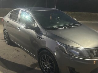 2014 Kia Rio 6-speed III, серый, 1100000 рублей, вид 2