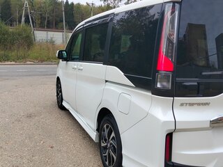 2020 Honda Stepwgn Spada V Рестайлинг, белый, 2650000 рублей, вид 4