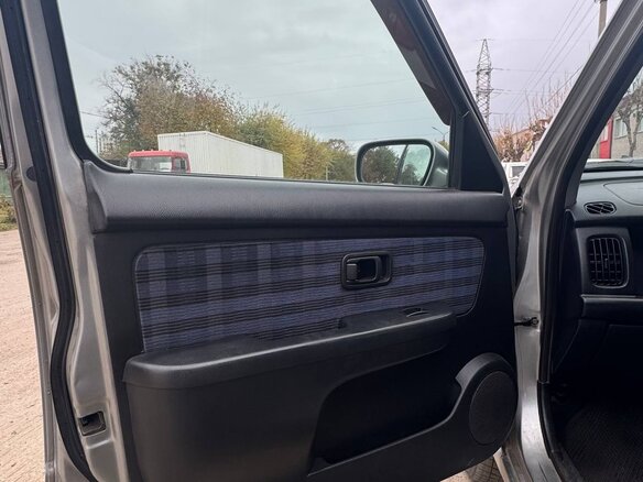 2000 Nissan Cube I (Z10), серебристый, 178000 рублей - вид 17