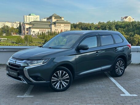 2019 Mitsubishi Outlander III Рестайлинг 3, серый, 1615000 рублей, вид 1
