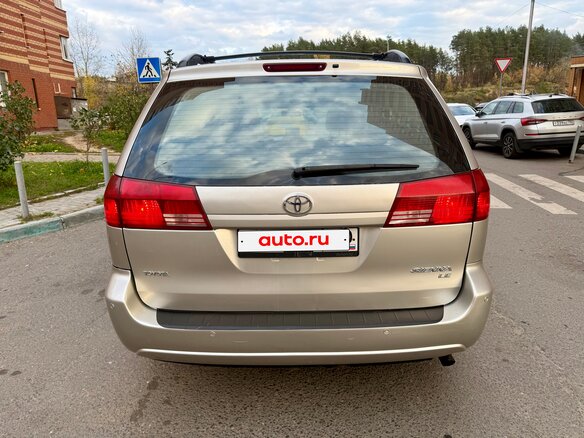 2004 Toyota Sienna II, серый, 1185000 рублей - вид 4