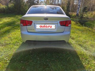 2012 Kia Cerato 6-speed II, серебристый, 950000 рублей, вид 4