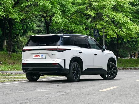 2026 Toyota bZ3X 67.9 kWh, белый, 3400000 рублей, вид 5