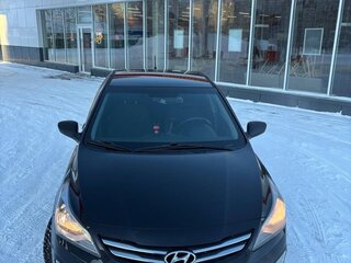 2015 Hyundai Solaris I Рестайлинг, чёрный, 900000 рублей, вид 2