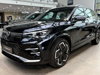 2024 Volkswagen Tiguan L Pro III (China Market), чёрный, 5500000 рублей, вид 1