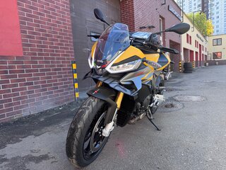 2025 Aprilia Tuono V4, жёлтый, 1965000 рублей, вид 3