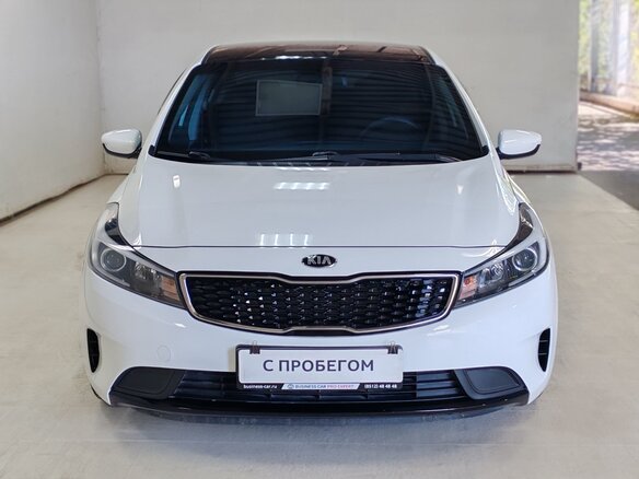 2019 Kia Cerato III Рестайлинг (Classic), белый, 1520000 рублей - вид 2