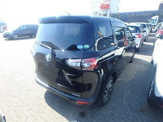 2018 Toyota Sienta II Рестайлинг, чёрный, 1350000 рублей, вид 2
