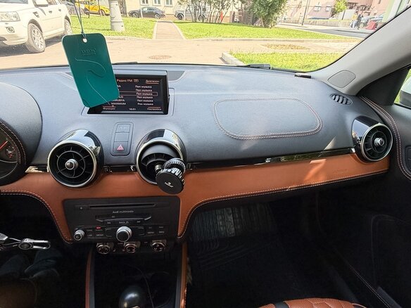 2013 Audi A1 I (8X), белый - вид 31
