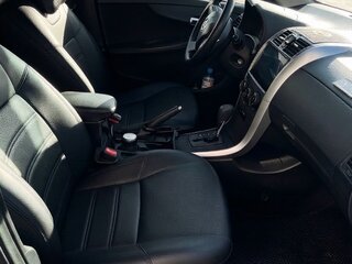 2013 Toyota Corolla X (E140, E150) Рестайлинг, белый, 1020000 рублей, вид 5