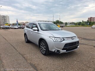2014 Mitsubishi Outlander III Рестайлинг, серый, 1390000 рублей, вид 2