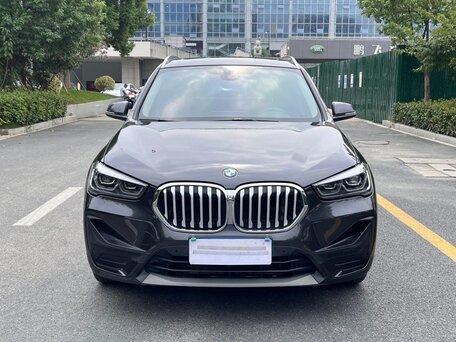 2022 BMW X1 18i sDrive II (F48) Рестайлинг, серый, 1900000 рублей, вид 2